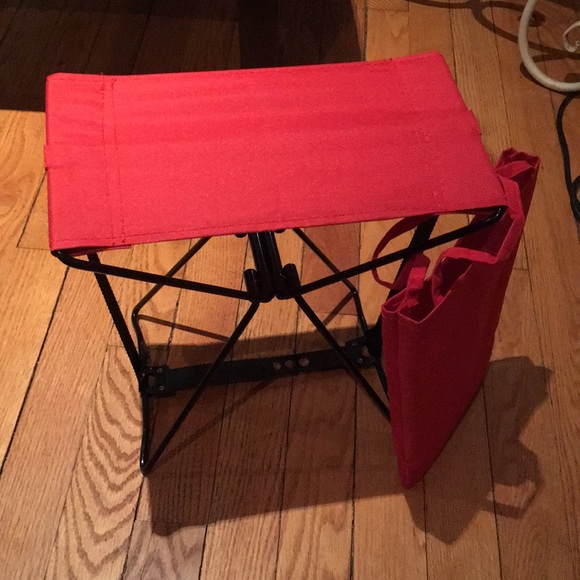 Brand New Folding Pocket Chair- Red - Picture 6 of 6